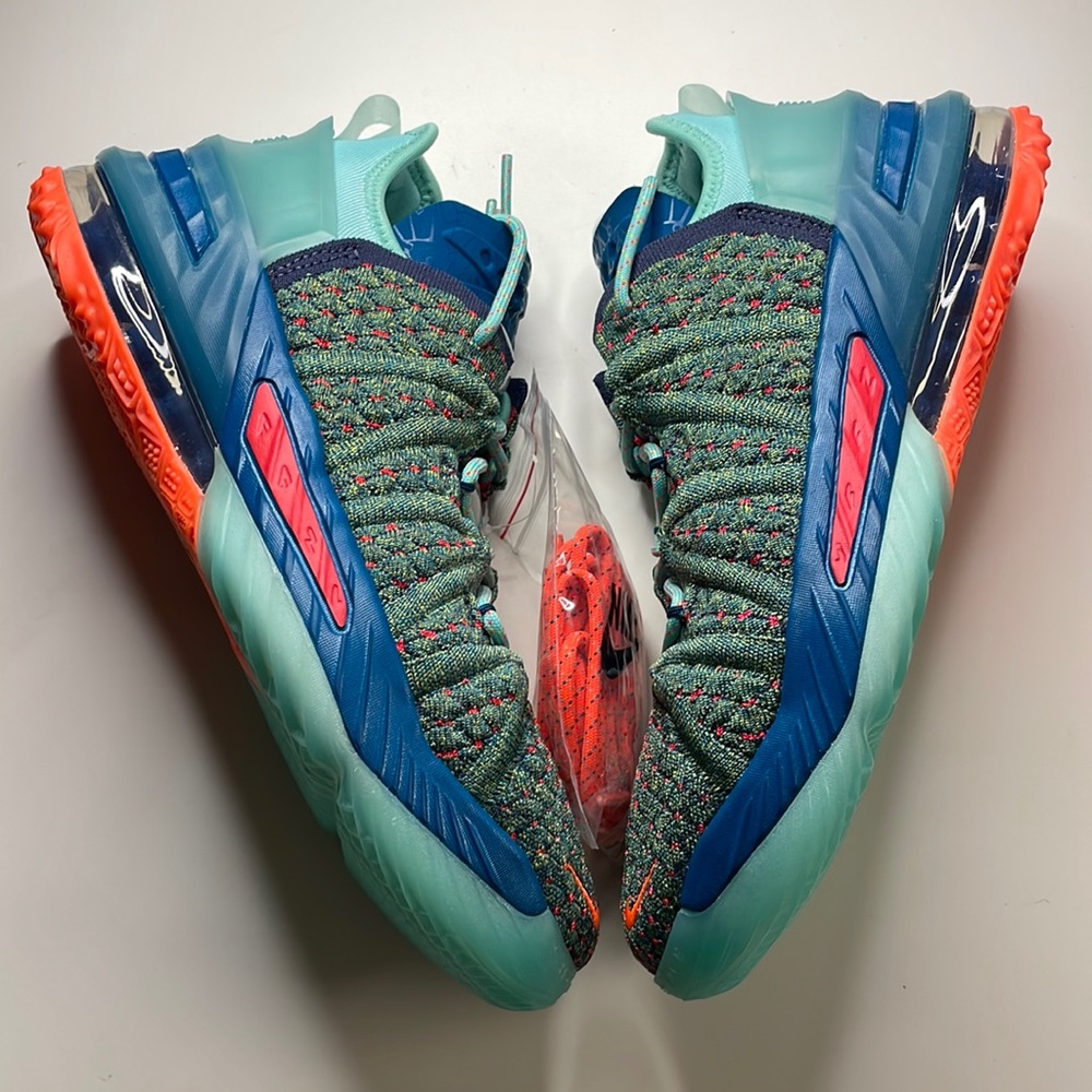 Lebron XVIII (GS)